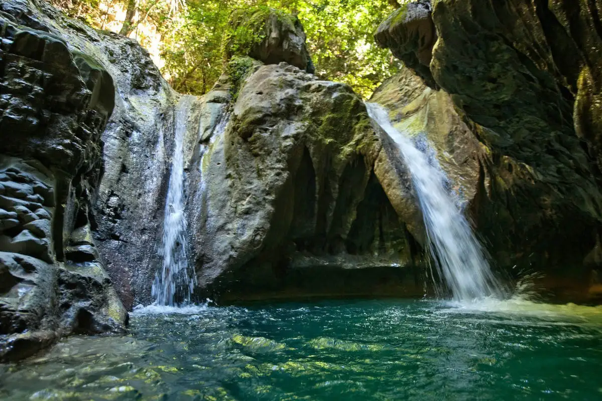 cascadas-charcos-damajagua